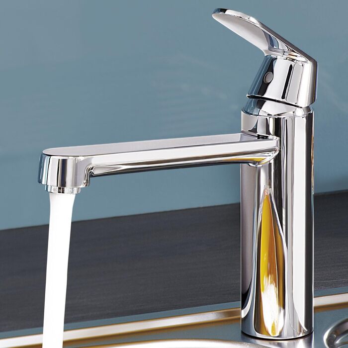 Змішувач кухонний GROHE Eurosmart Cosmopolitan 31180000: поворотний 360°, економія води, хромований