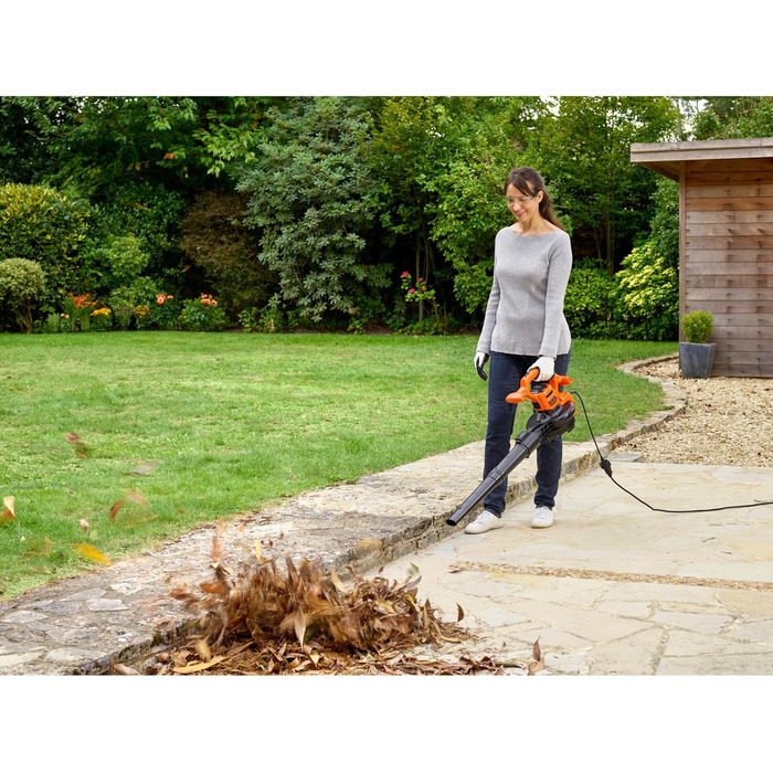Black+Decker BEBLV260: Електричний листозбірник/садовий повітродув 3-в-1 з подрібнювачем, 2600 Вт, 315 км/год, 40л, для тераси, доріжок, під'їзної дороги