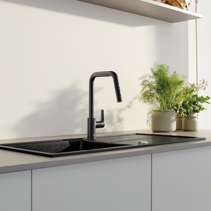Змішувач кухонний GROHE Start 2 режими, висувна лійка, поворотний на 360°, економія води, чорний матовий 306312430