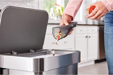 Акумуляторний ручний пилосос BLACK+DECKER Dustbuster Slim HLVC315B11, 12В, 1.5А·год, безмішковий, бездротовий, з XXL насадкою, зарядна станція, щілинна та меблева насадки