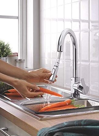 Змішувач кухонний GROHE Feel з висувним душем, 360° поворотний, економія води, хром (31486001)