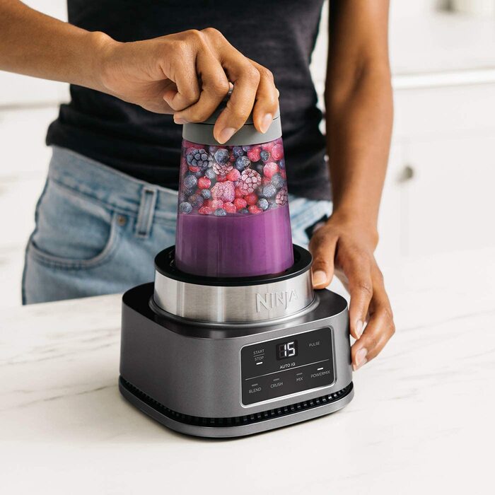 Блендер Ninja Foodi Power Nutri Mixer 2-в-1, 1100Вт, автоматичні програми, для смузі, густих сумішей і заморожених напоїв, 700 мл стакан, 400 мл чаша з потужним мішалкою, сріблястий, модель CB100EU
