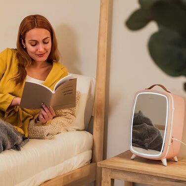 Міні-холодильник для косметики Cecotec Bamba CoolingBeauty 6000 Mirror Rose 6 л з дзеркальними дверцятами, LED-підсвіткою та охолодженням до 10°C