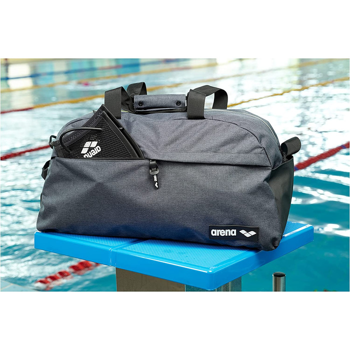Сумка Arena Team Duffle 25 л для спорту, плавання і подорожей, з відділенням для вологого одягу, знімним плечовим ременем, чорна