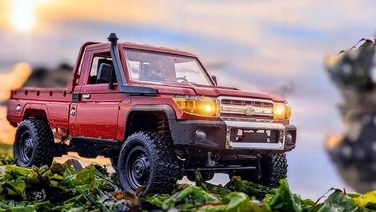 Радіокерована позашляхова модель пікапа TOYOTA Land Cruiser LC79 4x4