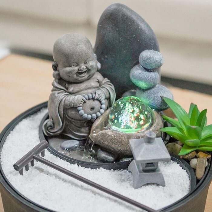 Настільний фонтан-дзен сад Sikhi Zen'Light з фігуркою Будди, кольоровою LED-підсвіткою та білим піском, 21 см — Декоративний фонтан для релаксації та інтер'єру