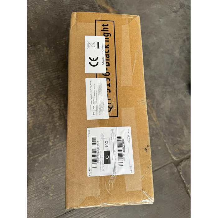 Lvifur LED тумба з підсвіткою, зарядкою та сенсором, 3 ящики, USB Type-C, біла, глянцева, для спальні