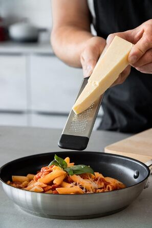 Терка двостороння KitchenAid Almond Creme з нержавіючої сталі для сиру та овочів