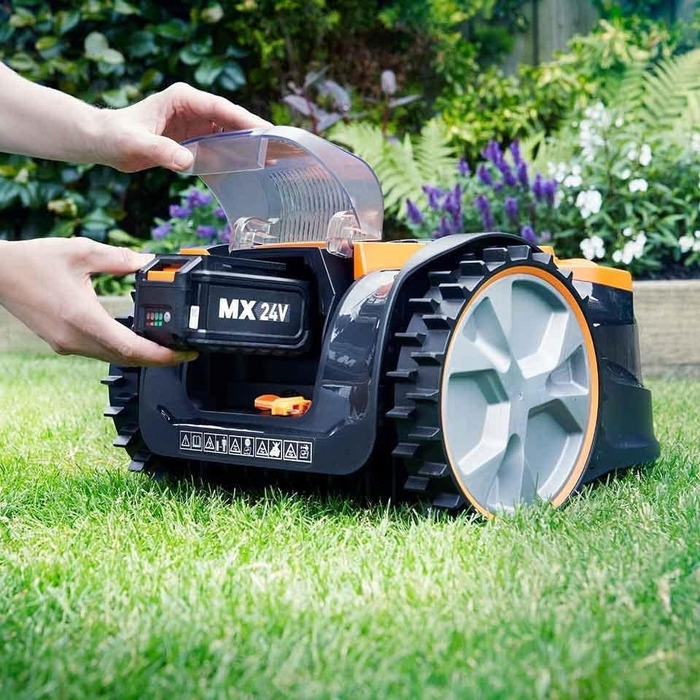 Робот-газонокосарка LawnMaster VBRM16 OcuMow для саду до 100 м², бездротовий та ефективний