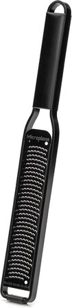 Терка кухонна Microplane Grob з нержавіючої сталі, Made in USA, для сиру, моркви, імбиру, кокосу та хріну, серія Black Sheep (чорна, цитрус)