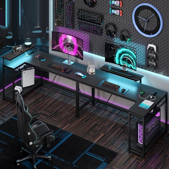 Ігровий стіл Bestier з LED-підсвіткою, кутовий, з 2 USB-портами та 3 розетками, з полицею та підставкою для монітора, великий для офісу та спальні, 147 x 80 см, чорний, з карбоновим покриттям