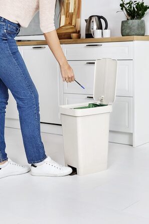 Смітник для кухні TATAY Smart ECOHOME, 25 л, з педаллю, поліпропілен, BPA Free, під мішки 30 л, 100% перероблені матеріали, бежевий