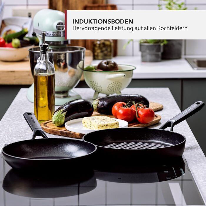 Сковорода KitchenAid Classic Forged 24 см, з антипригарним покриттям, для індукційних плит, чорна
