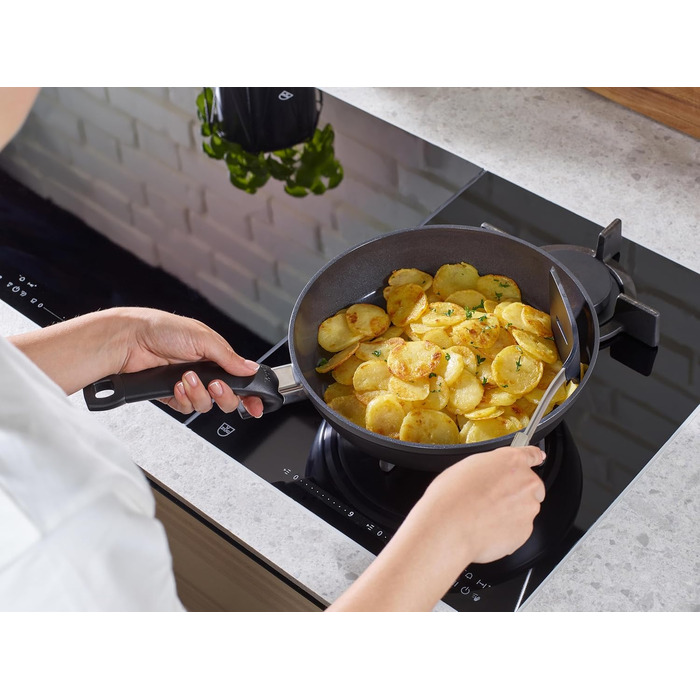 Набір сковорідок Fissler Ceratal Comfort & Classic, 4 предмети, керамічне покриття, антипригарні, для індукційних плит (24 та 28 см) з кришками