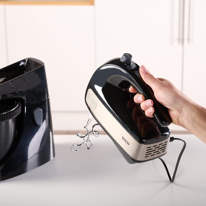 Кухонний міксер BLACK+DECKER BXMXA500E, 500 Вт, 2,5 л, 5 швидкостей, турбо, знімна чаша, насадки для замішування і збивання