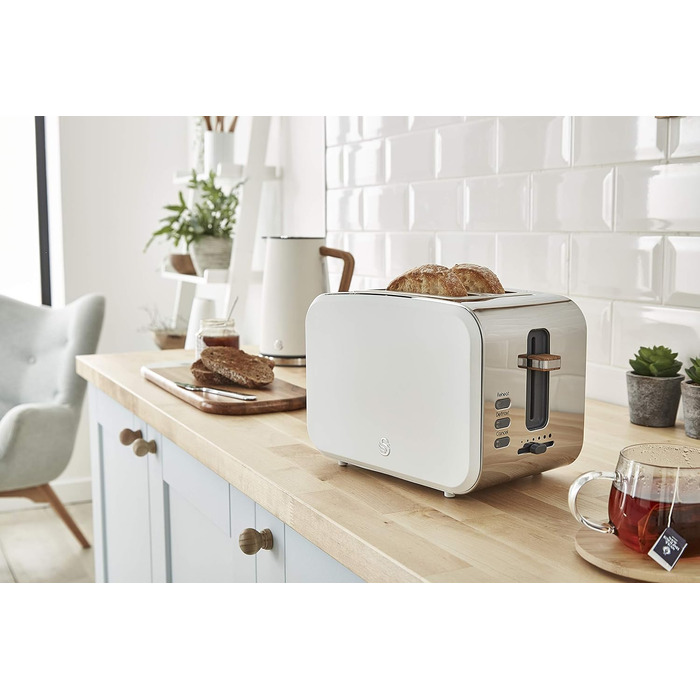 Електричний чайник Swan Nordic Set з тостером, 1.7 л, 2200 Вт, білий з дерев'яним декором