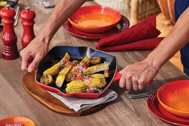 Сковорода-гриль LE CREUSET Signature з чавуну, квадратна, 26 см, для всіх типів плит (включно з індукційними), 2,86 кг, колір: рудо-червоний (Flint)
