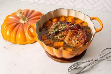 Кокотниця Le Creuset Figurale Kürbis, емальоване чавун, 4 л, білий колір з мідним ручками