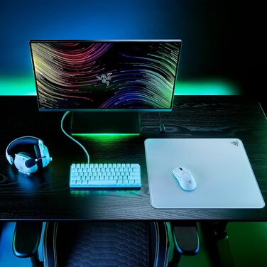 Скляний ігровий килимок для миші Razer Atlas Premium (загартоване скло, мікротравлена поверхня, білий, 450 x 400 x 5 мм)