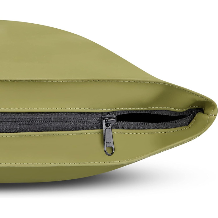 Рюкзак Johnny Urban Harvey Medium ролтоп, 15 л, водостійкий, оливковий, з відділенням для ноутбука, універсальний для міста, роботи, навчання, матове PU-покриття