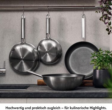 Сковорода Zwilling Joy Plus 24 см, антипригарна, стійка до подряпин, з захисною сіткою, для всіх типів плит, індукційна, підходить для посудомийки, чорна