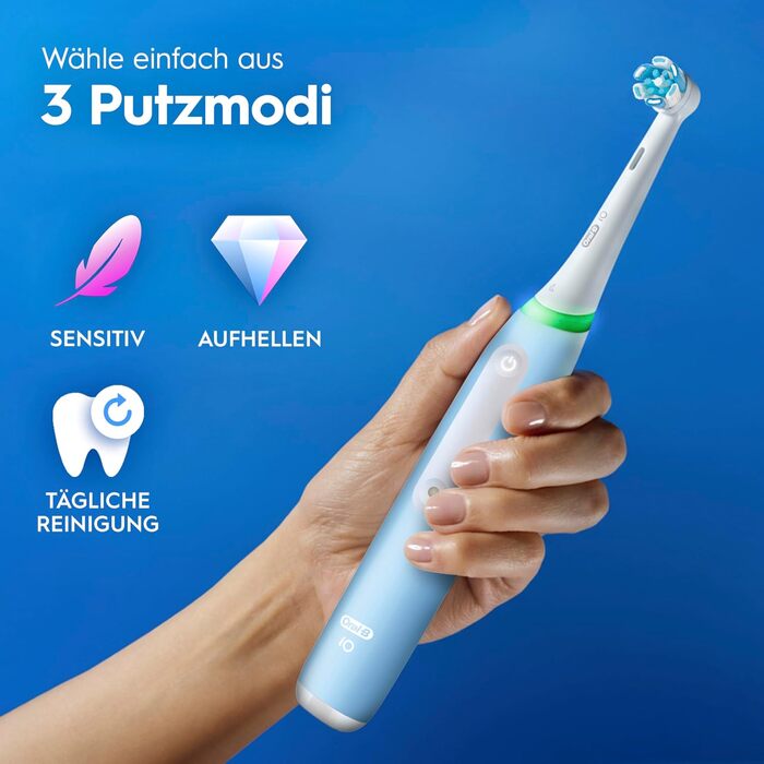 Електрична зубна щітка Oral-B iO Series 3, світло-блакитна (Ice Blue), 1 щітка + 3 смінні насадки
