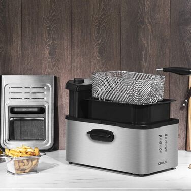 Фритюрниця Cecotec CleanFry Infinity 3000, 3 л, 2400 Вт, температурний режим до 190°C, таймер, фільтр OilCleaner, чорна