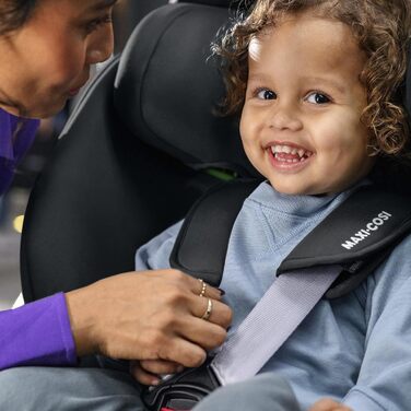 Дитяче автокрісло Maxi-Cosi Titan S Comfort i-Size, дихаючі матеріали, регульоване, 15 місяців–12 років (76–150 см), ISOFIX, 5 позицій сидіння, 13 рівнів підголівника, чорний