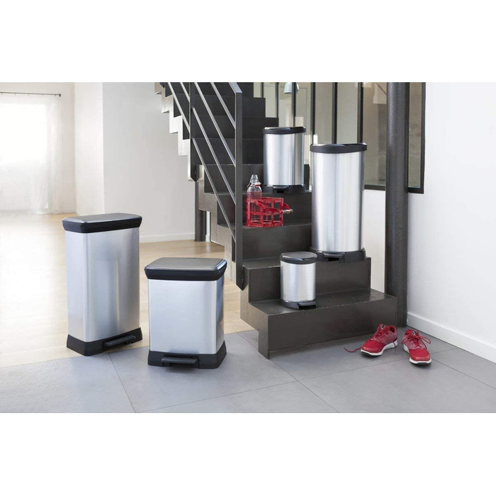 Смітник CURVER Deco Bin 50 л з кришкою та педаллю, чорний/сріблястий, металевий дизайн, пластик, для кухні