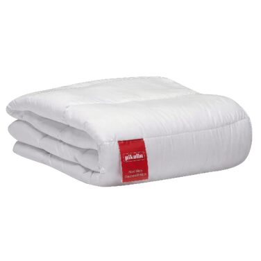 Літня ковдра PIKOLIN 260x240 см, легка з наповнювачем Aloe Vera (150г/м²), гіпоалергенна та дихаюча, біла