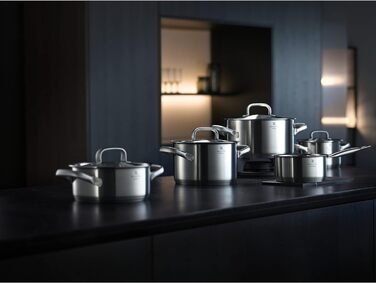 Каструля WMF Gourmet Plus 16 см без кришки, 1,4 л, з нержавіючої сталі Cromargan, з мітками об'єму