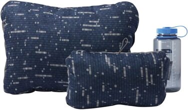 Дорожня подушка Therm-a-Rest Cinch, компактна, синя, розмір S (28x38x13 см), принт Warp Speed