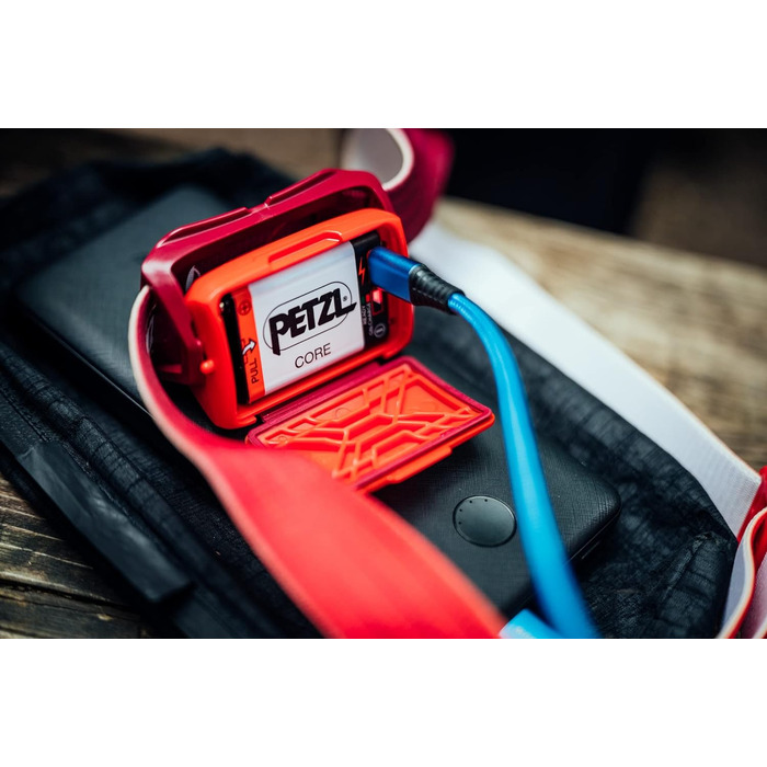 Ліхтар налобний Petzl Actik сірий універсальний, LED, для туризму та спорту