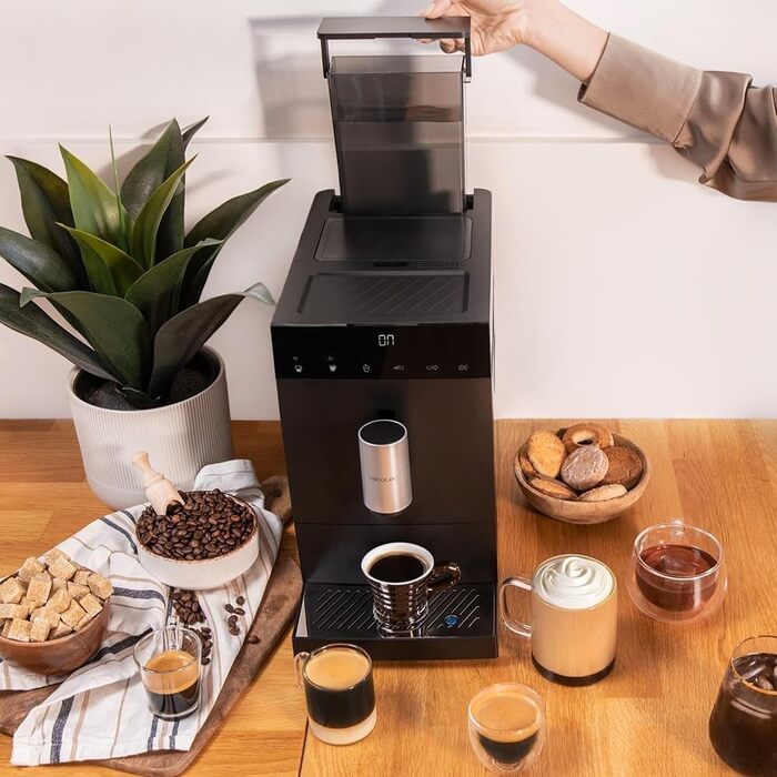 Кавомашина автоматична Cecotec Cremmaet Compact Steam: 19 бар, 1350 Вт, з капучинатором, термоблок, 1.1 л, для зерен