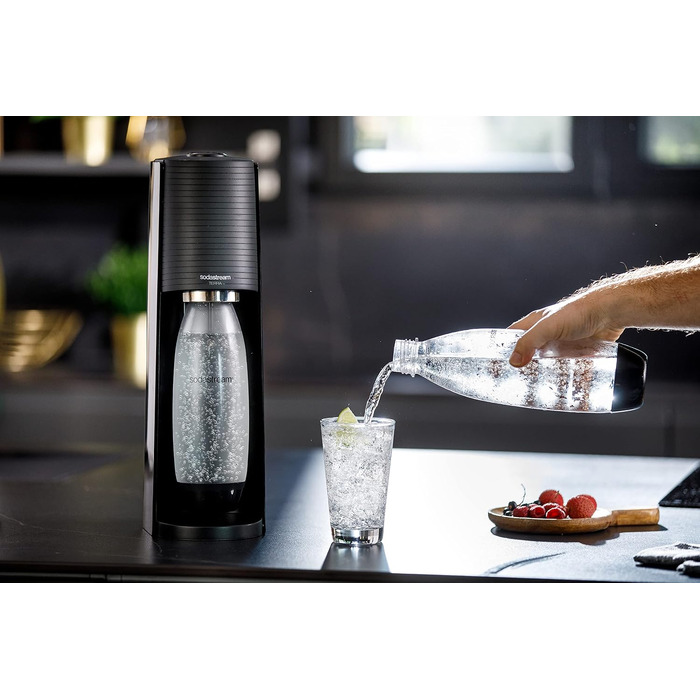 Сифон для газування води SodaStream Terra Value Pack, 2 пляшки по 1 л (придатні для ПММ) та 1 балон CO2 Quick Connect на 60 л, чорний матовий