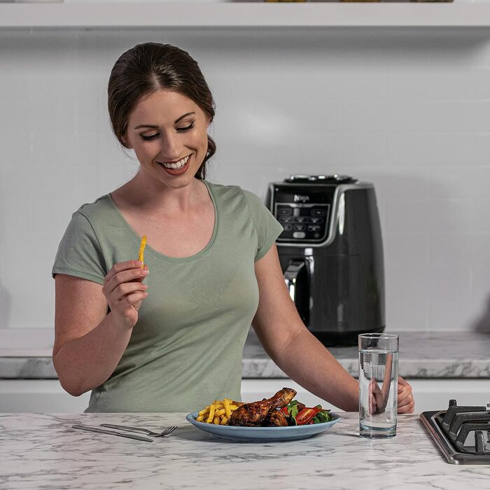Аерофритюрниця Ninja Air Fryer MAX 5,2 л, сімейна, антипригарна, 6-в-1, сірий/чорний, модель AF160EU, кошик для миття в посудомийці