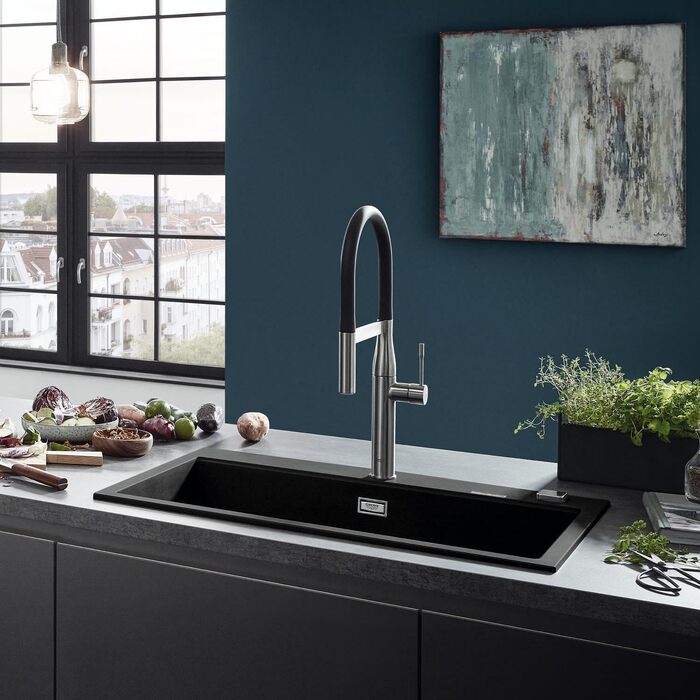 Змішувач кухонний GROHE Essence SuperSteel з висувним душем та магнітним кріпленням 30294000