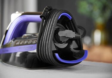 Парова праска Russell Hobbs One-Perfect-Temp 2400Вт з керамічною підошвою, антикальком, самочищенням, потужний паровий удар 200г, універсальна температура для всіх тканин, компактне зберігання кабелю