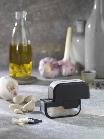 Подрібнювач часнику Microplane з лезом із нержавіючої сталі, чорний, вироблено в США