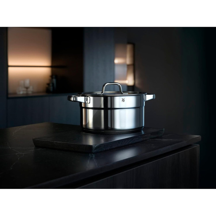 Набір каструль WMF Compact Cuisine 5 предметів, індукційний, нержавіюча сталь, з кришками, полірований Cromargan, без покриття, з внутрішньою шкалою