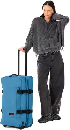 Валіза Eastpak Tranverz M 78L на колесах, синя (Aviator Blue), 67x35.5x30 см, з TSA-замком та телескопічною ручкою