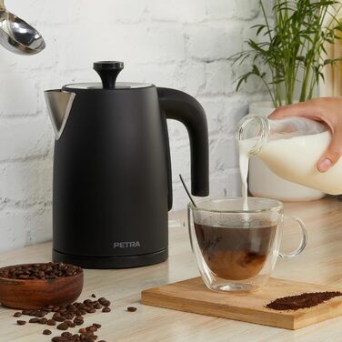 Електрочайник Petra PT5632MBLKVDE 1,7 л, 3000 Вт, BPA-free, індикатор рівня води, антинакипний фільтр, захист від перегріву, обертаюча база