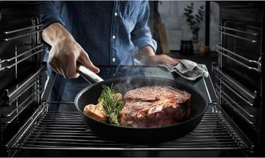 Сковорода для стейків WMF Steak Profi 28 см, індукційна, багатошарова, з антипригарним покриттям, швидкий нагрів, для гриля та смаження м'яса