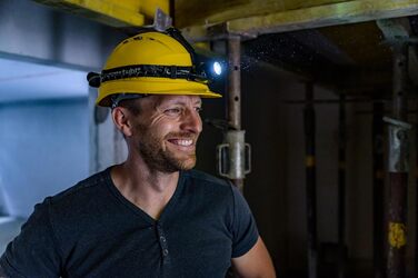 Налобний ліхтар Brennenstuhl LuxPremium LED з сенсором, акумуляторний, 400 люмен, USB, з червоним світлом, OSRAM, до 50 годин роботи, IP44, для вулиці