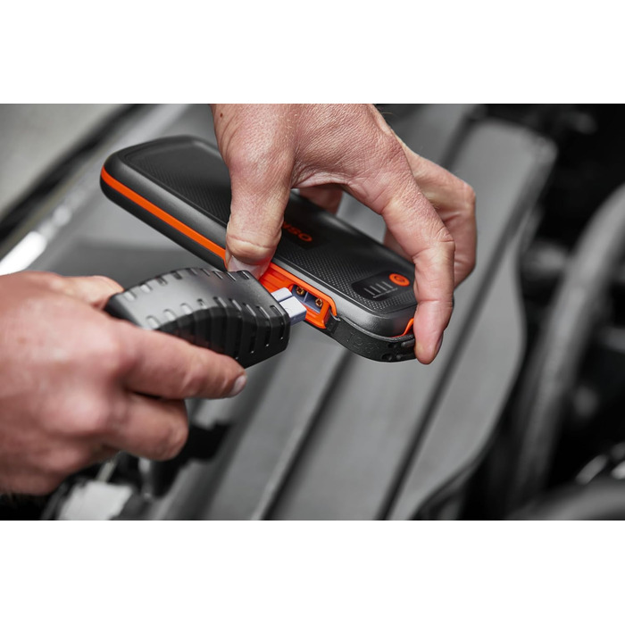 Osram BATTERYstart 400: Літієвий пусковий пристрій 2000A 12V з Powerbank для бензинових та дизельних двигунів (до 8л/4л), 16800mAh