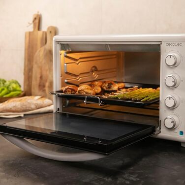 Конвекційна піч Cecotec 46 літрів Bake&Toast 4600 White Gyro. 2000 Вт, внутрішнє освітлення, 12 функцій, температура до 230°C, подвійне скло, з обертовим шампуром, білий