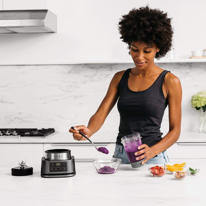 Блендер Ninja Foodi Power Nutri Mixer 2-в-1, 1100Вт, автоматичні програми, для смузі, густих сумішей і заморожених напоїв, 700 мл стакан, 400 мл чаша з потужним мішалкою, сріблястий, модель CB100EU
