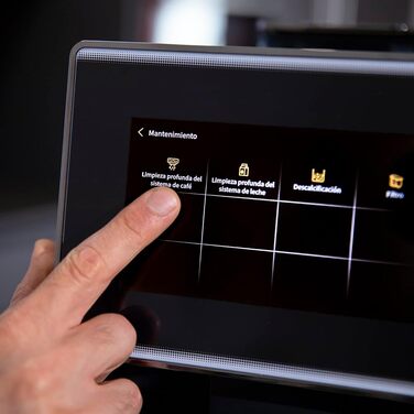Кавомашина автоматична Cecotec Cremmaet Touch OCS 1450W з TFT-екраном та системою Thermoblock, 15 bar, 1.5л резервуар для води, 290г для кавових зерен, 600мл для молока, автоматичне очищення