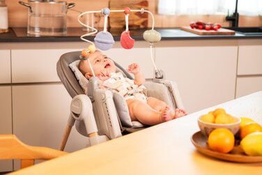 Стільчик для годування Chicco Polly Armonia 3 в 1, від народження до 40 кг, 9 положень по висоті, 3 положення спинки, регульована підніжка, компактне, з ігровим центром, сучасний дизайн