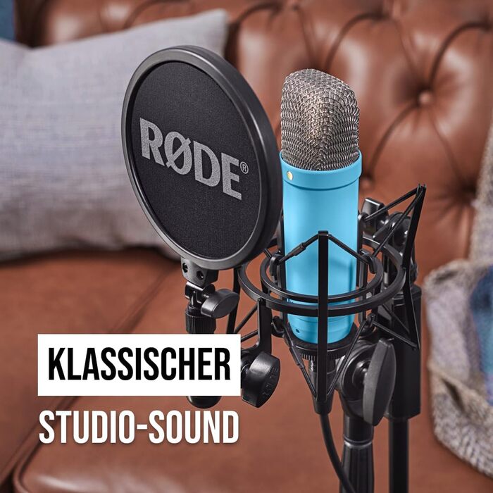 Студійний конденсаторний мікрофон RØDE NT1 Signature Series з великою діафрагмою, шок-маунтом, поп-фільтром і XLR-кабелем для музики, вокалу, стрімінгу та подкастингу, синій